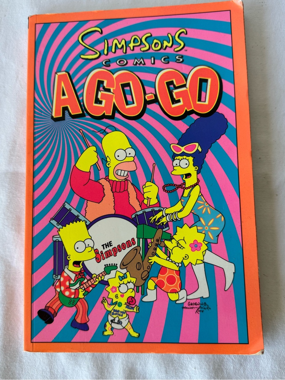 VintageHarperCollins The Simpsons: Simpsons Comics A Go-Go First Edition 1999